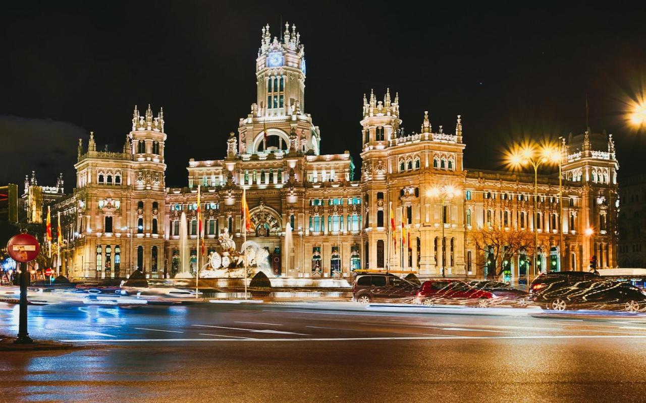 La Reina De Gran Via - Parking Tph Bed & Breakfast Madrid Exterior foto