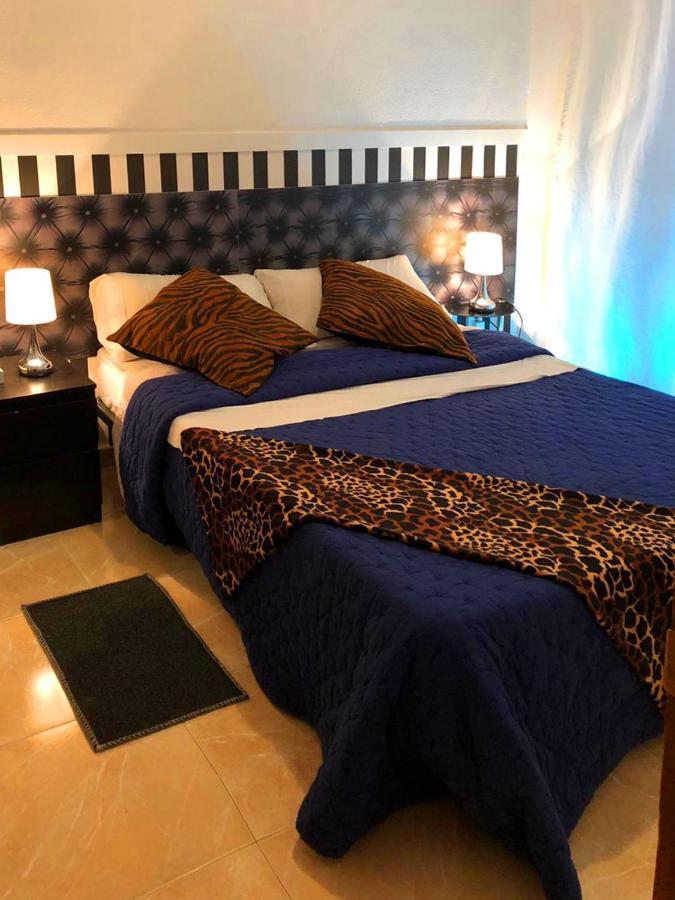 La Reina De Gran Via - Parking Tph Bed & Breakfast Madrid Exterior foto